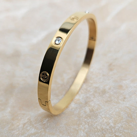 Stainless steel Love Bangle