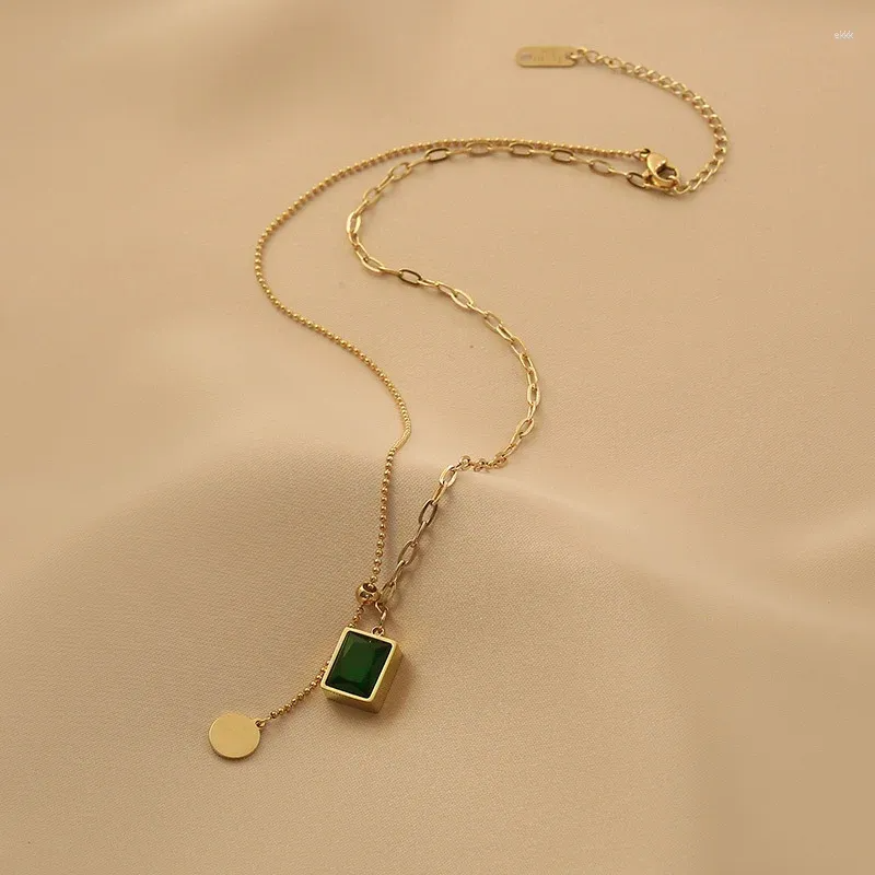 GREEN STONE EMERALD NECKLACE