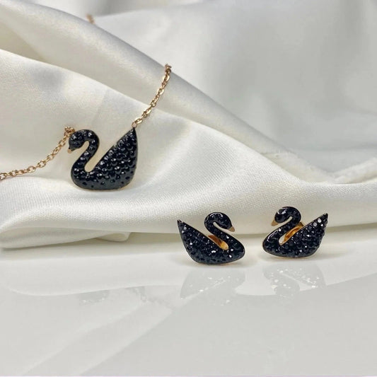 Black Swan Set with Snake Chain Bracelet