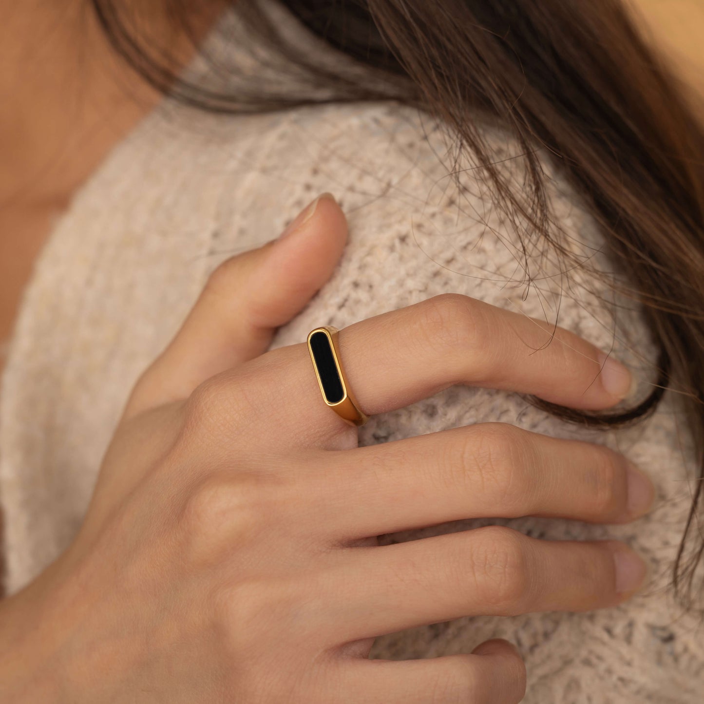 BLACK & WHITE EPOXY RING