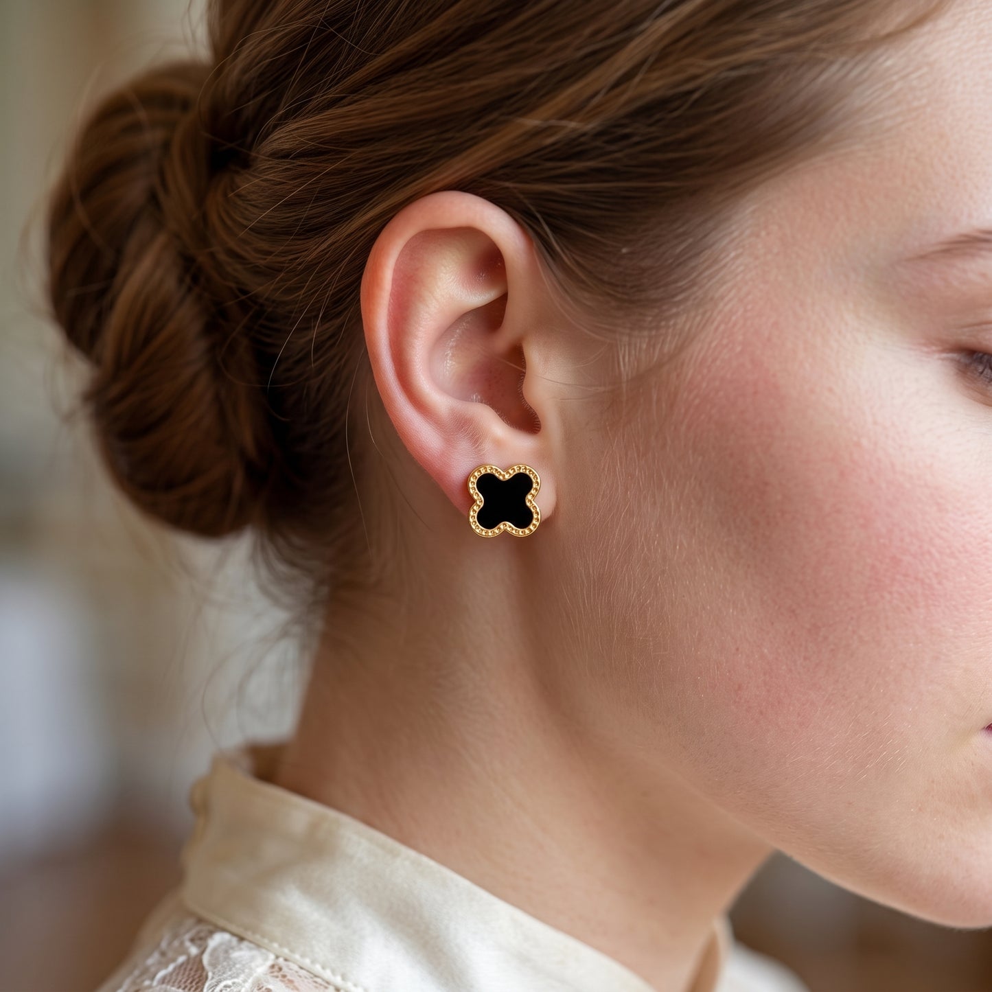 BLACK CLOVER EARRINGS